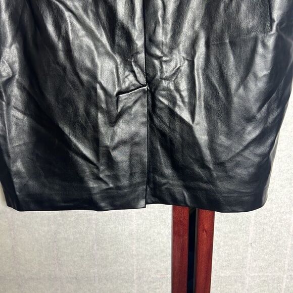 I.N.C INTERNATIONAL CONCEPTS FAUX LEATHER PENCIL SKIRT SIZE 12 - Picture 5 of 8